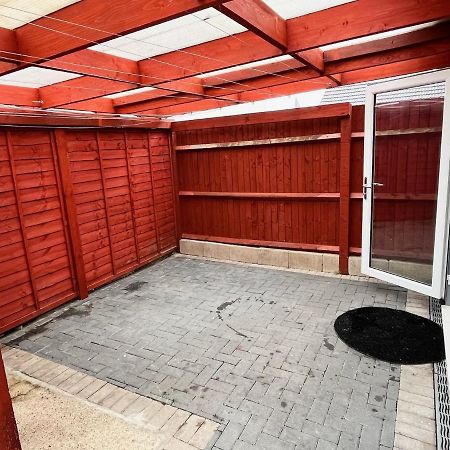 Full Studio Near Heathrow Airport & London Hayes  Dış mekan fotoğraf