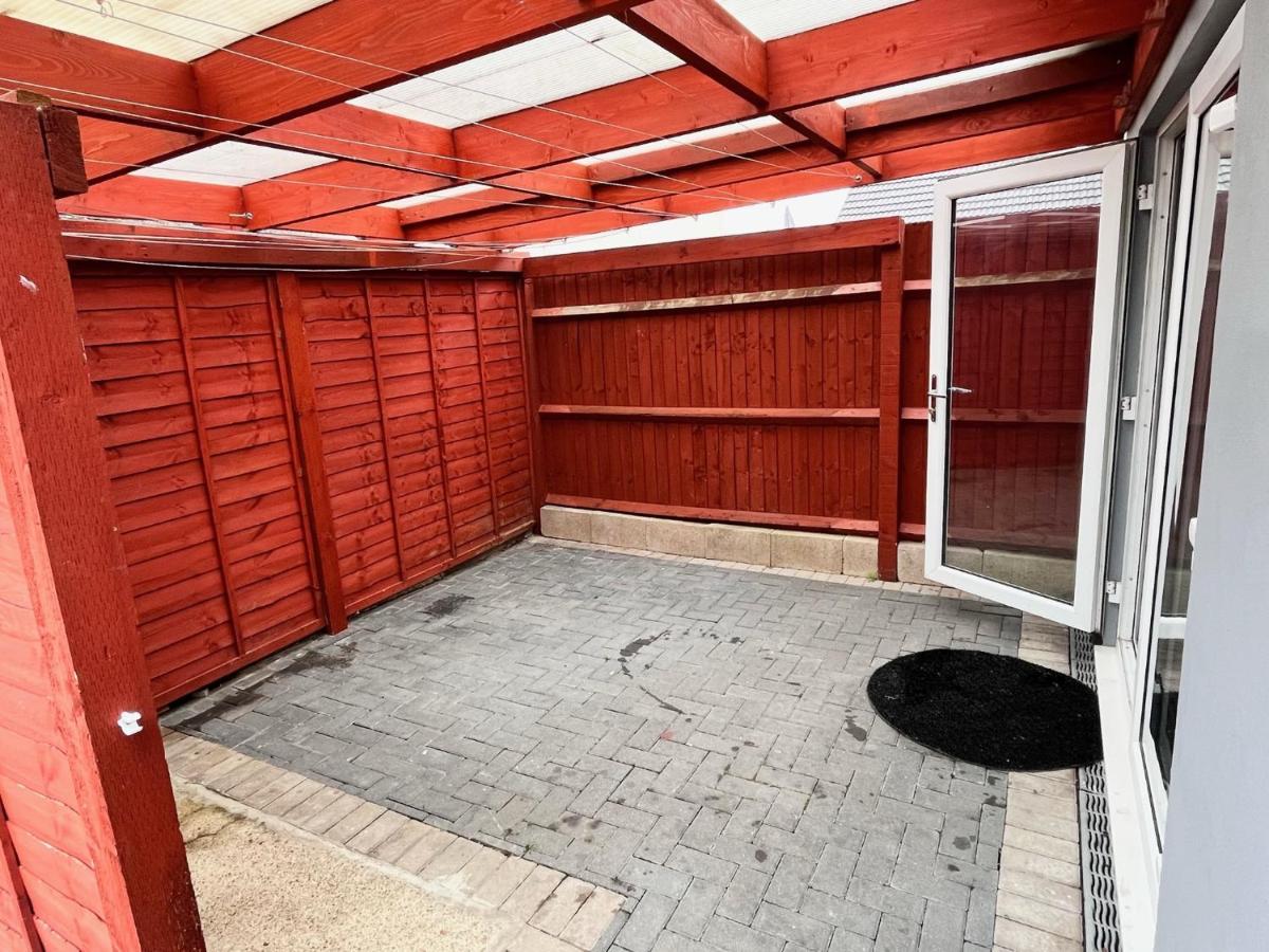 Full Studio Near Heathrow Airport & London Hayes  Dış mekan fotoğraf